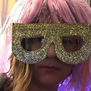 Meet your Posher, Liz